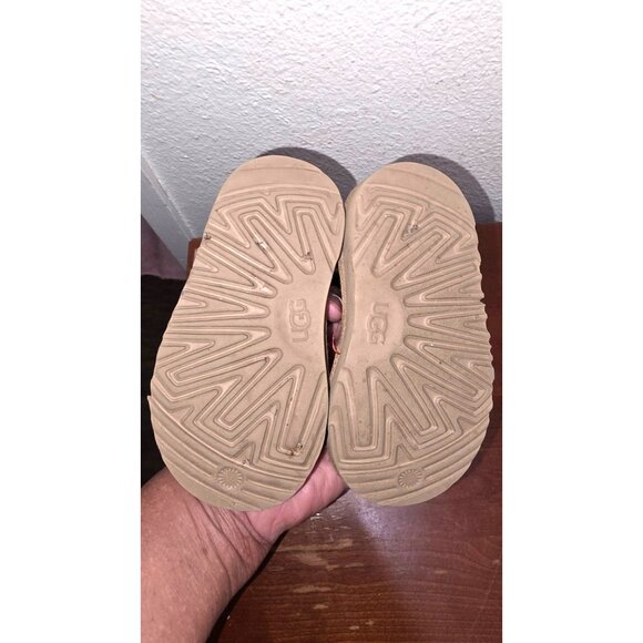 UGG Kids Tan Glitter Leopard Print Boots Shearling Lining Size 6 - Picture 5 of 7